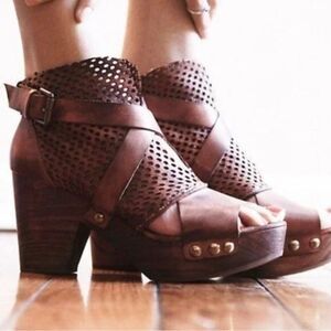 Free People Wood Heel Clog Sandals 9 Leather Stacked Studded 70s Buckle Brown